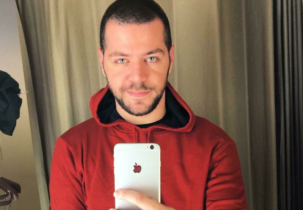 Eu pago o que eu posso diz Victor Sarro sobre acusacao de nao pagar pensao alimenticia das filhas