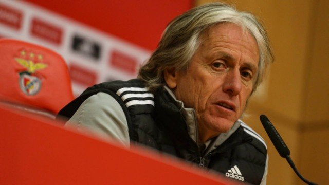 Hoje qualquer coisa que se possa dizer contra um negro e sempre sinal de racismo diz Jorge Jesus