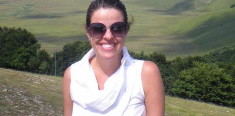Juiza do TJ RJ e morta a facadas na frente das filhas pelo ex marido