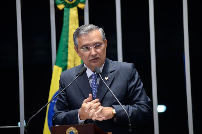 Nao acho que o povo de Aracaju tenha o que merece diz Eduardo Amorim sobre prefeito de Aracaju