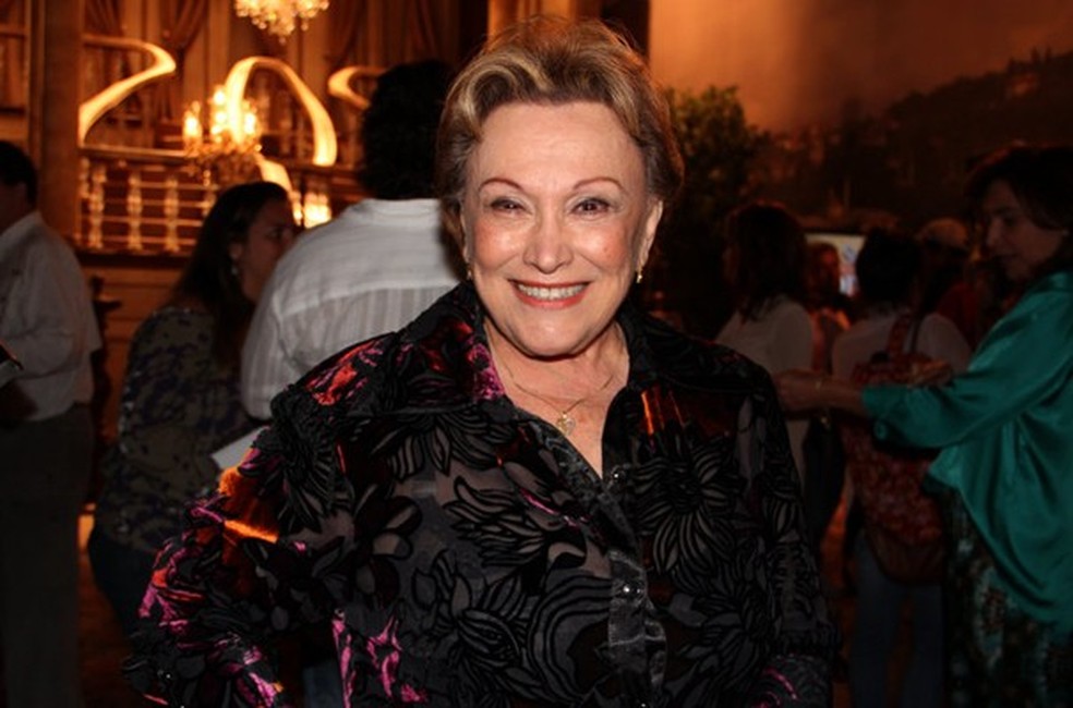 Nicette Bruno apresenta piora em estado de saude e continua entubada em UTI