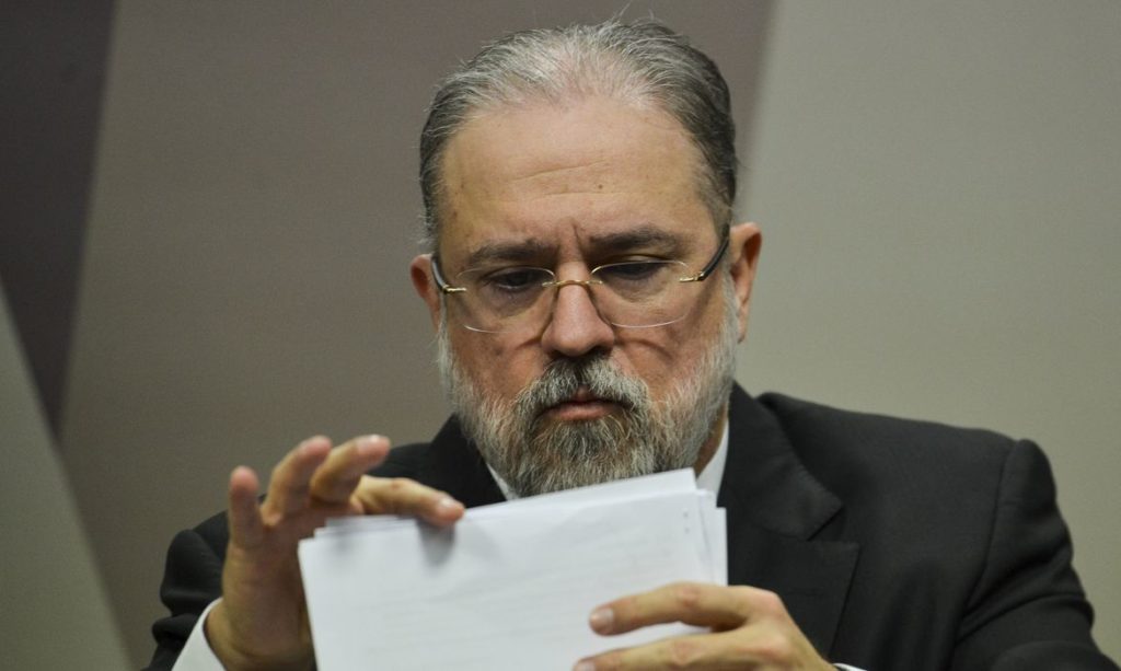 Portaria de Aras acaba com Lava Jato de Curitiba diz revista