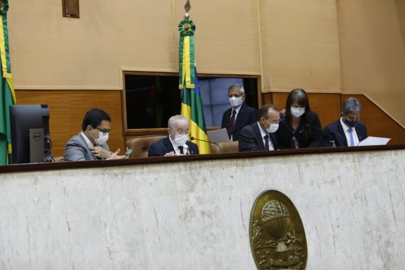 Projeto que aumenta para R 200 taxa do Detran e retirado de pauta e deve ser discutido na Alese nesta quarta 23