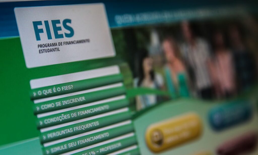 Prorrogado prazo para validar documentos usados em inscricao no Fies