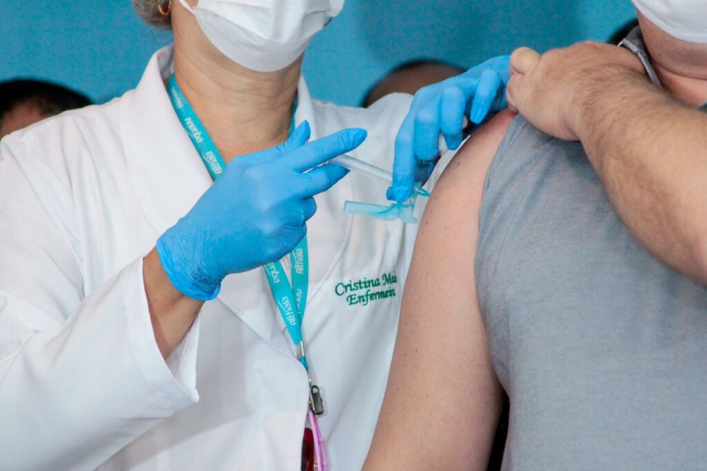 Apenas dois estados tem dados sobre quantidade de pessoas imunizadas contra a covid 19