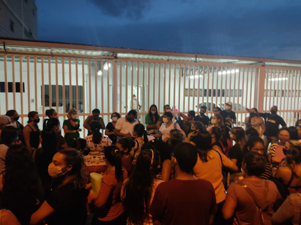 Apos aglomeracao em frente a SMS prefeitura de Aracaju cancela chamamento de profissionais