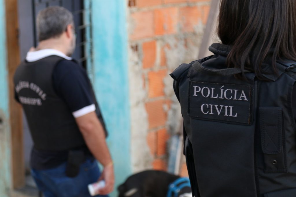 Apos receber nudes chantagear e estuprar vitimas homem e condenado a 12 anos de prisao em Campo do Brito