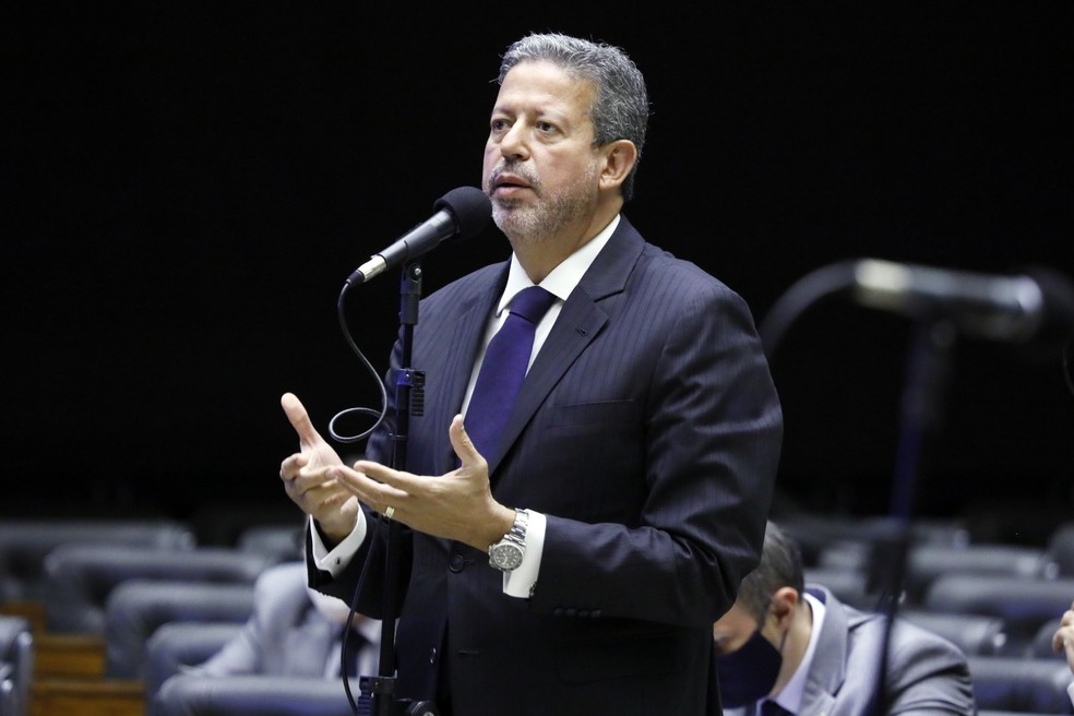 Arthur Lira diz que voto eletronico evitou fraude e que impeachment nao e assunto para candidato a presidencia da Camara