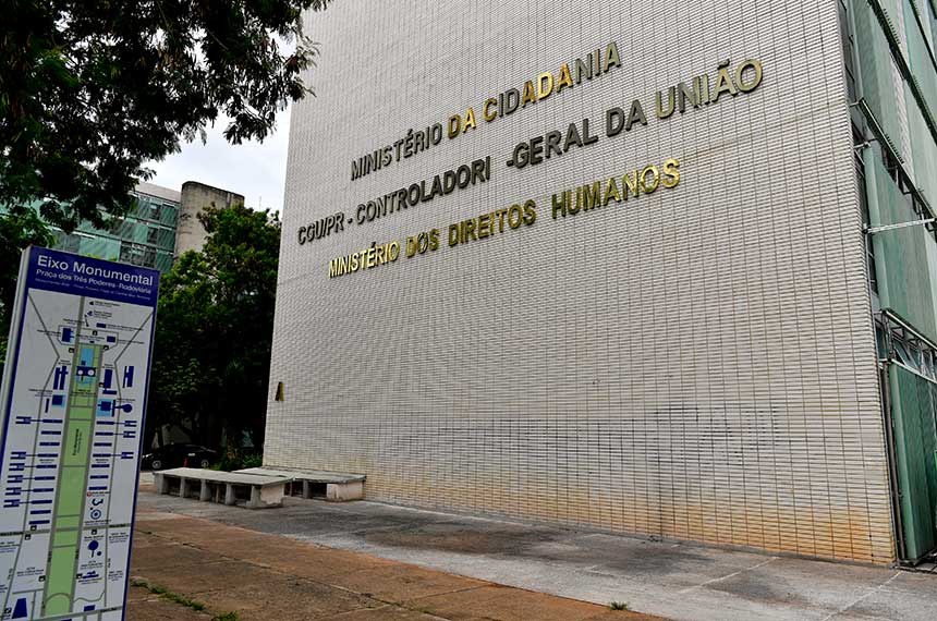 Bolsonaro deve entregar ministerio da Cidadania a partido ligado a Igreja Universal confira os cotados