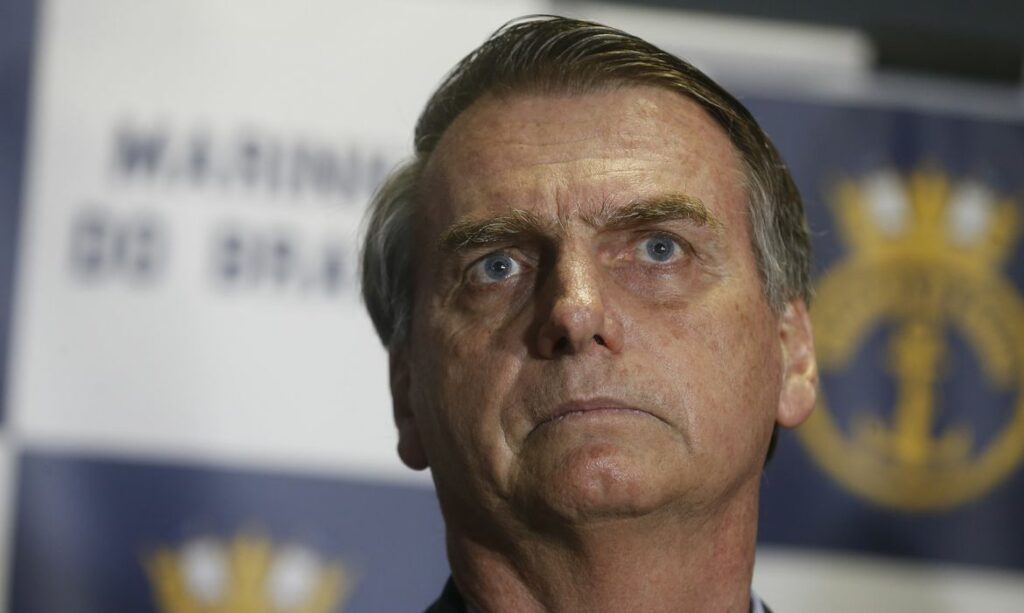 Bolsonaro questiona laudos de mortes por covid 19 e volta a defender tratamento precoce contra doenca