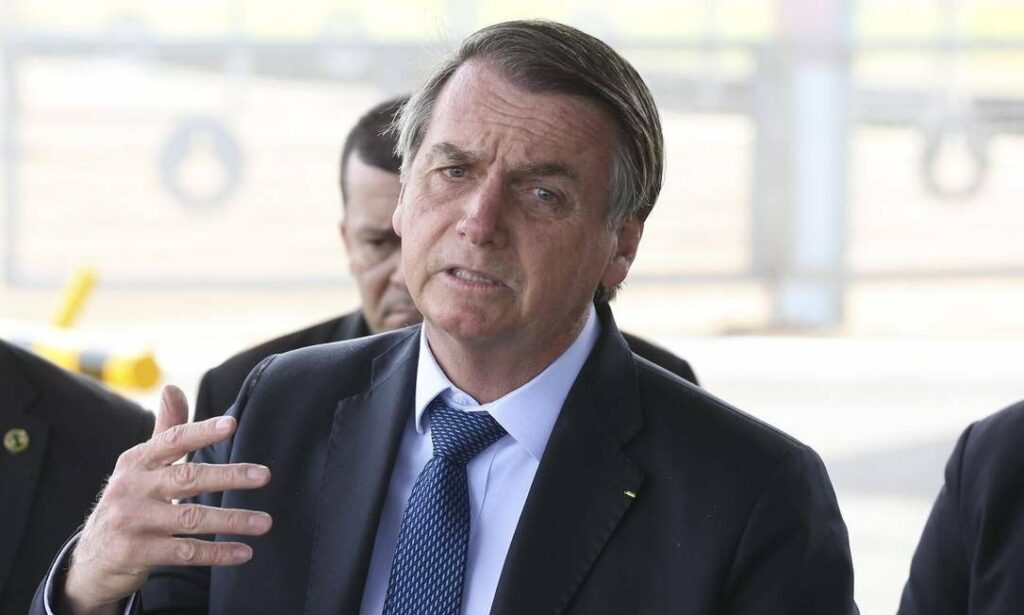 Bolsonaro recua e nega recriacao de ministerios caso haja vitoria de aliados no Congresso
