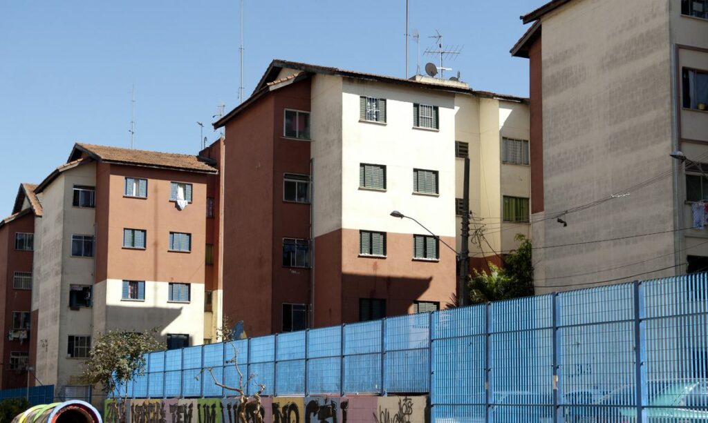 Bolsonaro sanciona lei do programa Casa Verde e Amarela substituto do Minha Casa Minha Vida