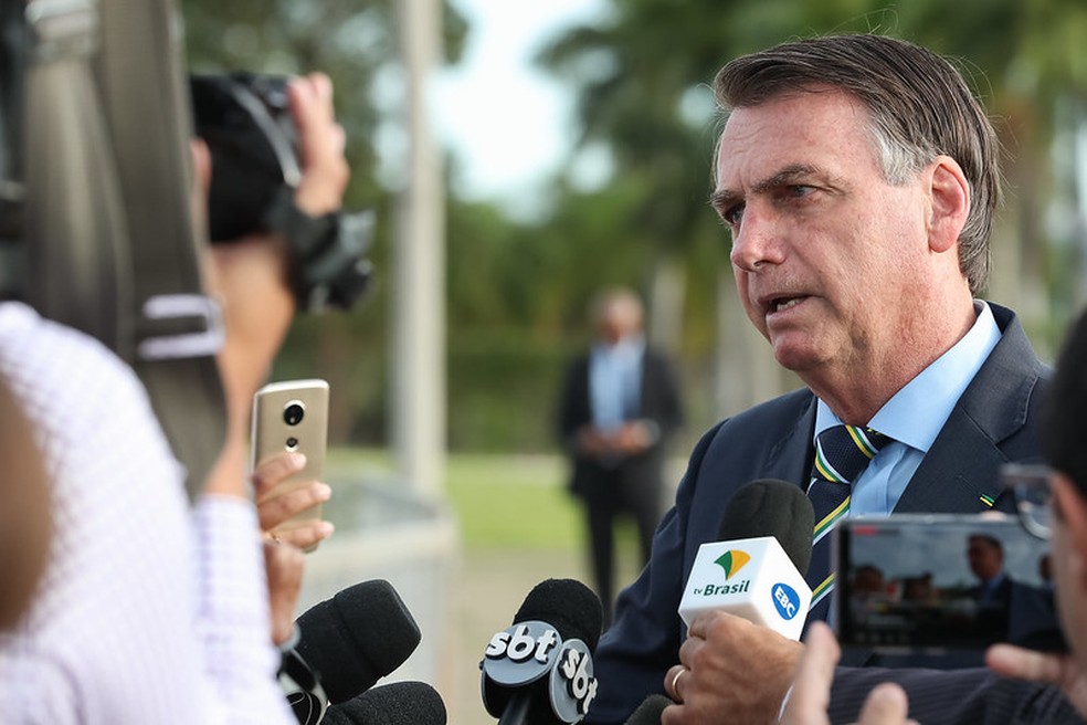 Bolsonaro volta a criticar imprensa Vao ter que me aguentar ate o final de 2022