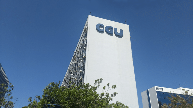 CGU aponta fragilidades de seguranca em base do INSS com bilhoes de dados de brasileiros