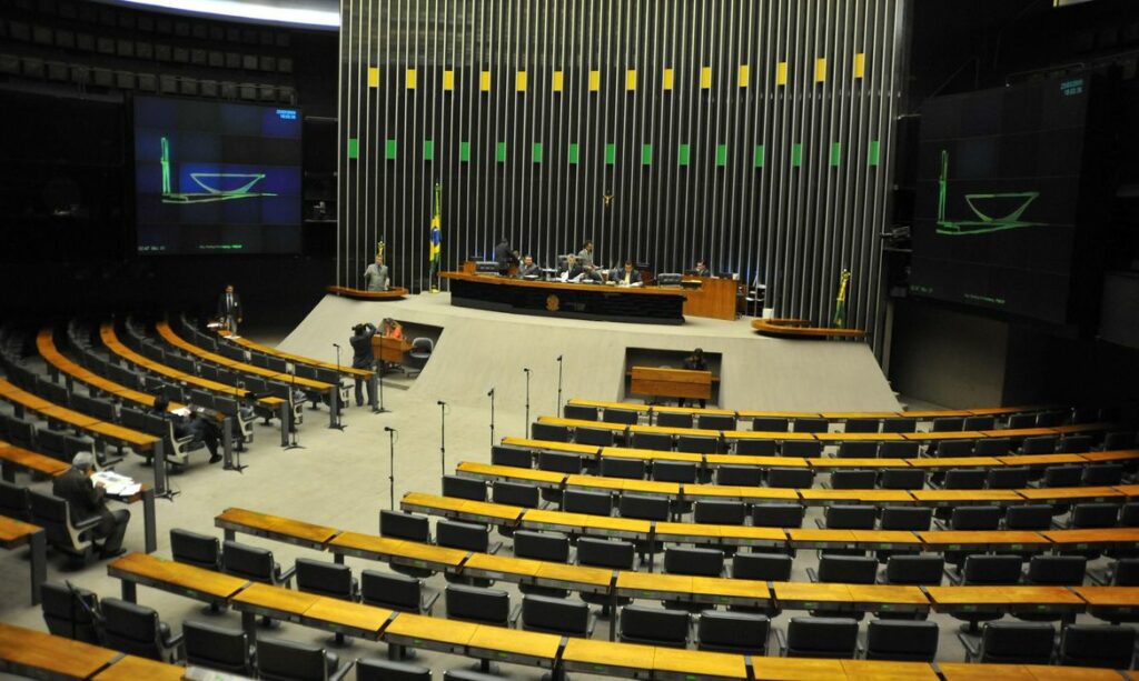 Candidatos-à-presidência-da-Câmara-gastam-mais-de-R$-900-mil-de-cota-parlamentar-em-2020