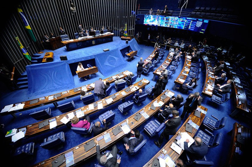 Congressistas sergipanos comemoram aprovacao do uso emergencial da vacina contra covid 19
