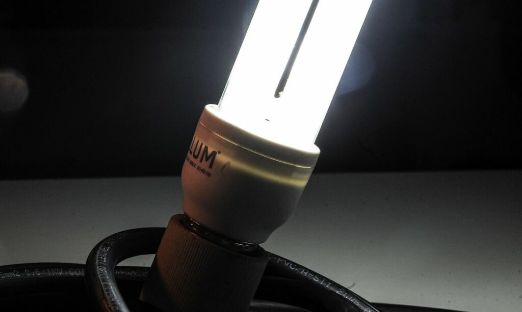 Conta de luz seguira com bandeira amarela em fevereiro