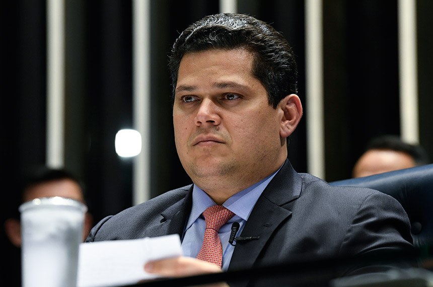 Davi Alcolumbre define data da eleicao a presidencia do Senado para 1o de fevereiro