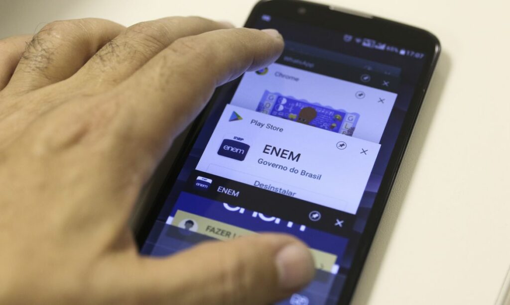 Defensoria-Pública-da-União-entra-na-Justiça-para-pedir-adiamento-do-Enem