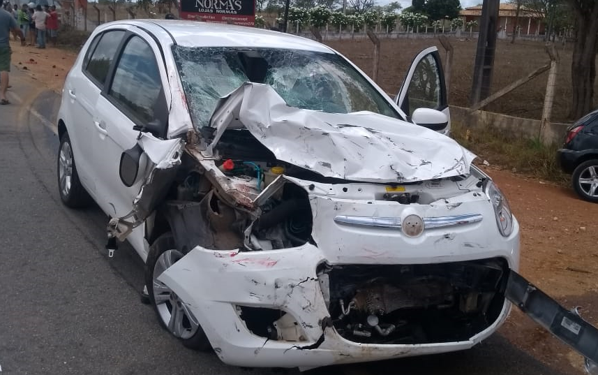 Duas pessoas morrem e uma fica ferida em acidente em Nossa Senhora da Gloria