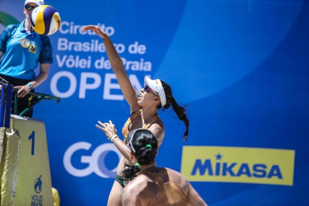 Duda-se-classifica-para-semifinal-de-etapa-de-Circuito-Brasileiro-de-Vôlei-de-Praia-Tainá-é-eliminada