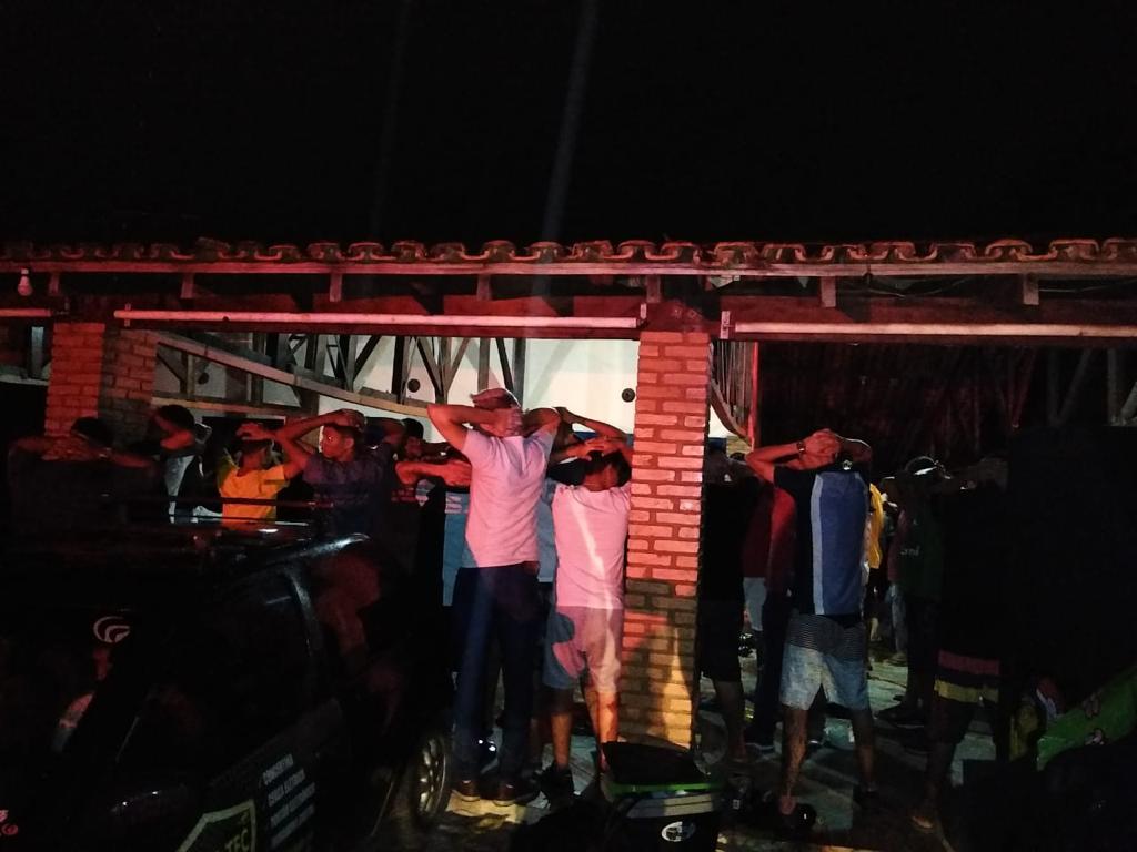 Em meio a pandemia influencer promove festa clandestina com 300 pessoas