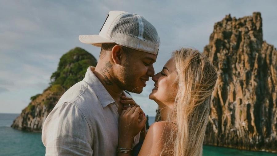 Em menos de um mes de namoro Tierry afirma que ja quer casar com Gabi Martins