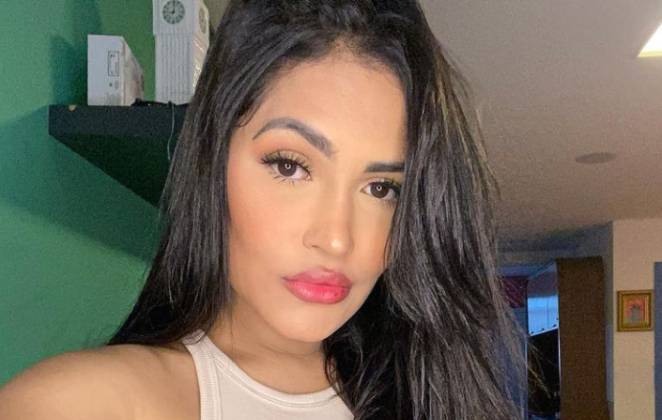 Ex BBB Flay muda de visual e aparece de cabelo curto veja foto