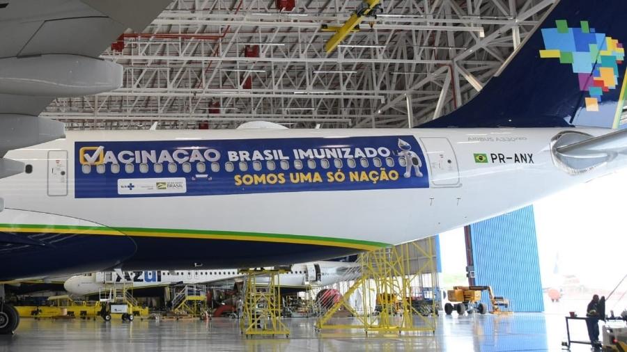 Governo decide usar aviao que buscaria vacinas na India para entregar oxigenio em Manaus