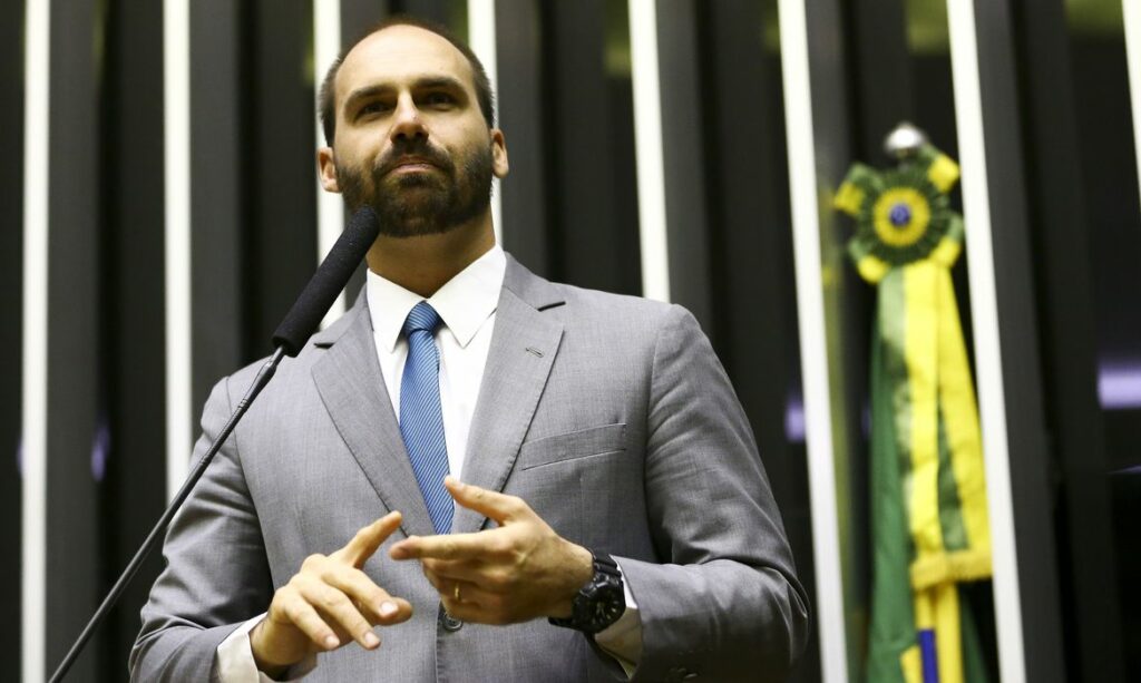 Grupo-de-Eduardo-Bolsonaro-pode-perder-Comissão-de-Relações-Exteriores-na-Câmara-por-racha-no-PSL
