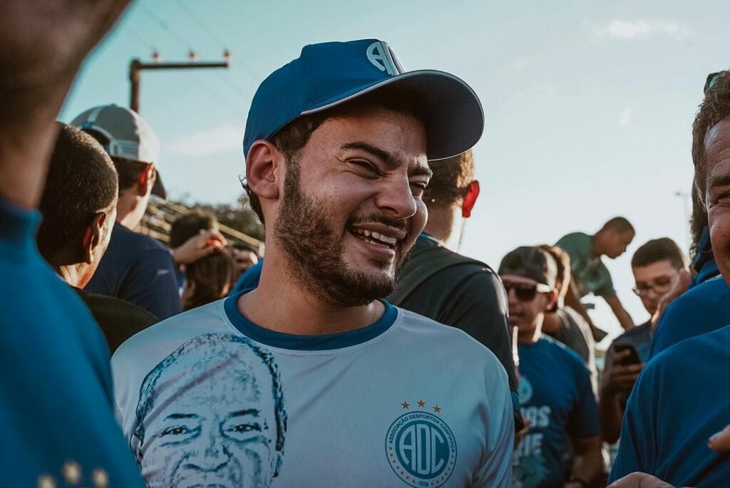 Hyago-França-comemora-permanência-do-Confiança-na-Série-B-‘vão-ter-que-engolir’