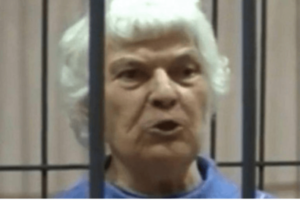 Idosa serial killer que fazia doces com restos de vitimas morre de covid 19
