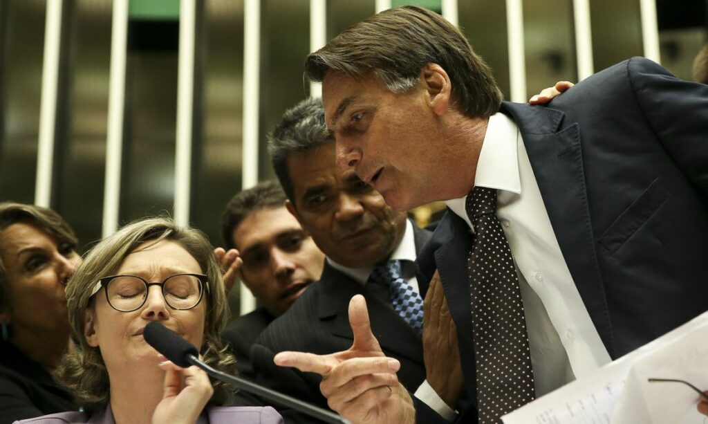 Ignoradas deputadas denunciam agressoes dentro do Congresso Nacional