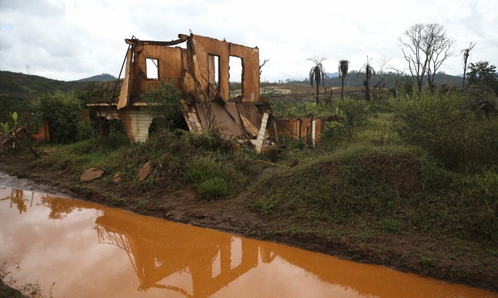 Justica estende beneficio a atingidos da tragedia de Mariana