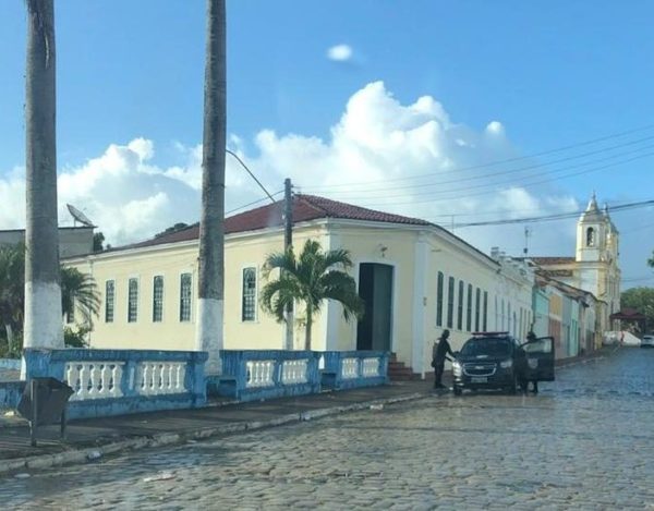 MP pede bloqueio de contas da prefeitura de Laranjeiras para garantir pagamento de salario dos servidores municipais