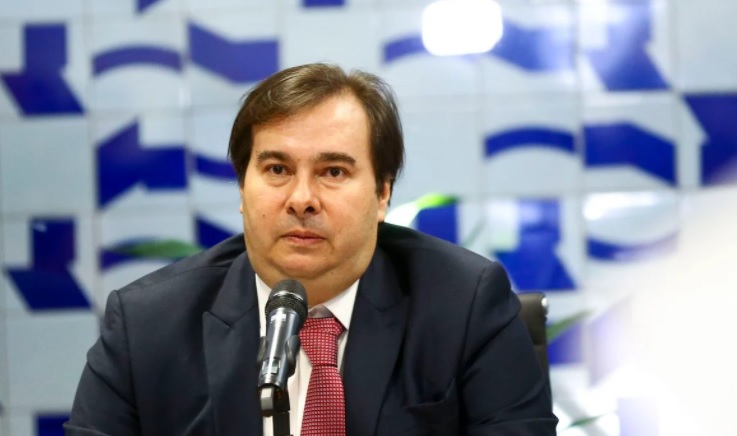 Maia liga para general Ramos e reclama de interferencia do Planalto na eleicao da presidencia da Camara