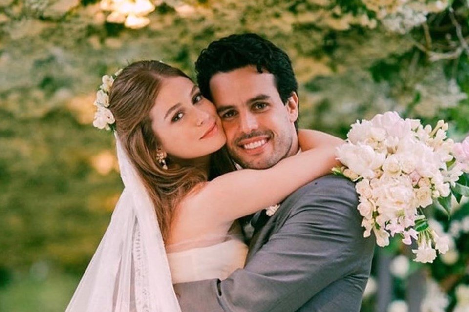 Marina Ruy Barbosa e Alexandre Negrao anunciam fim de casamento