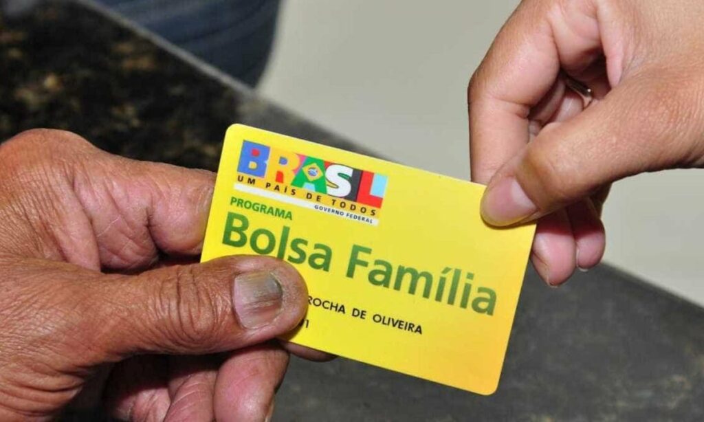 Mesmo com direito ao beneficio 37 milhoes de lares nao recebem o Bolsa Familia