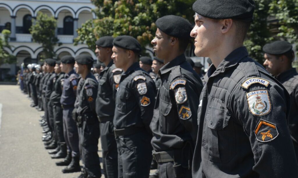 Militares das Forcas rejeitam status de general para PMs