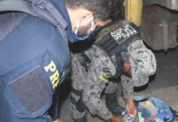 Mulher denuncia fuga de caminhonete envolvida em acidente de transito na BR 235
