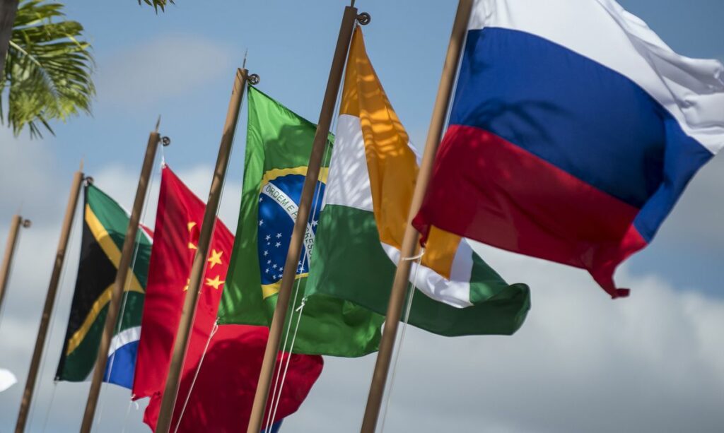 Nao ha verba no orcamento para pagar Banco do Brics diz ministerio