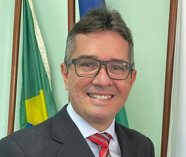 Prefeito-de-Moita-Bonita-também-‘fura-fila’-e-se-vacina-contra-covid-19