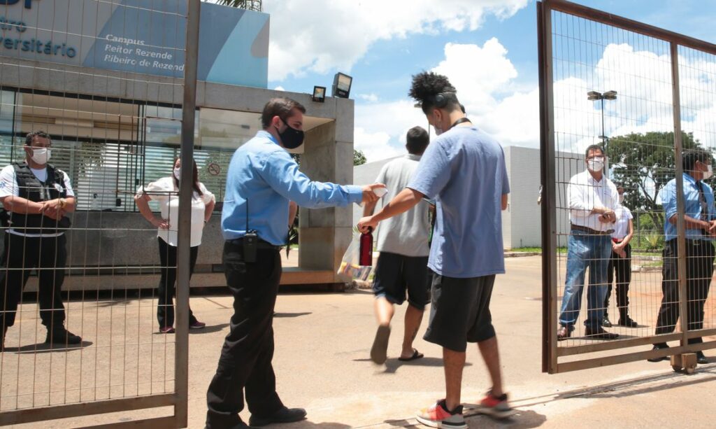 Primeira edicao do Enem digital comeca a ser aplicada no domingo 31