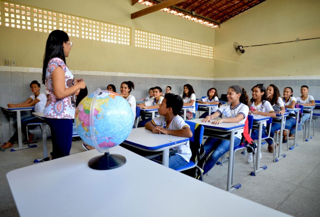 Rematrícula-para-2021-nas-escolas-municipais-de-Aracaju-vai-até-29-de-janeiro-aulas-começam-22-de-março