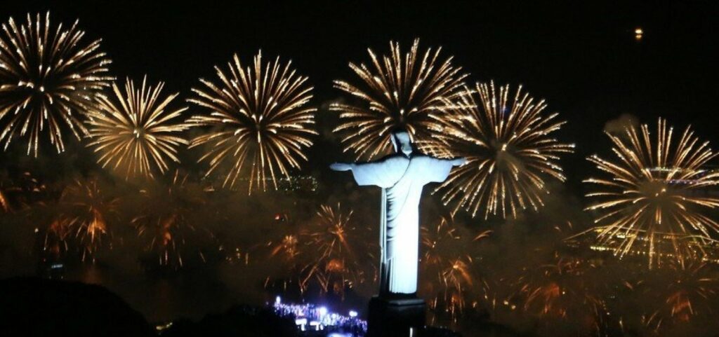 Reveillon da pandemia Primeira madrugada do ano tem aglomeracoes em bairros do Rio de Janeiro