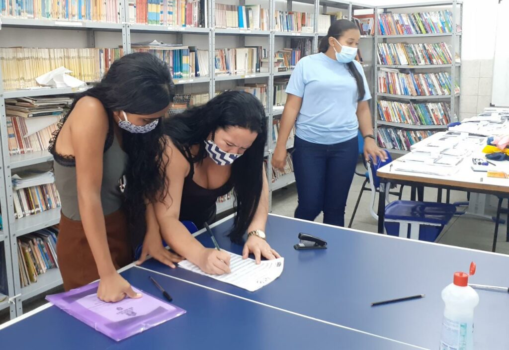 Secretaria da Educacao solicita que pais e alunos da rede municipal de Aracaju entreguem atividades pendentes