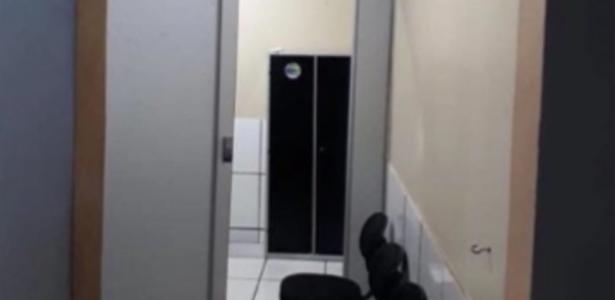 Vereador nao se reelege e leva porta de gabinete Era minha