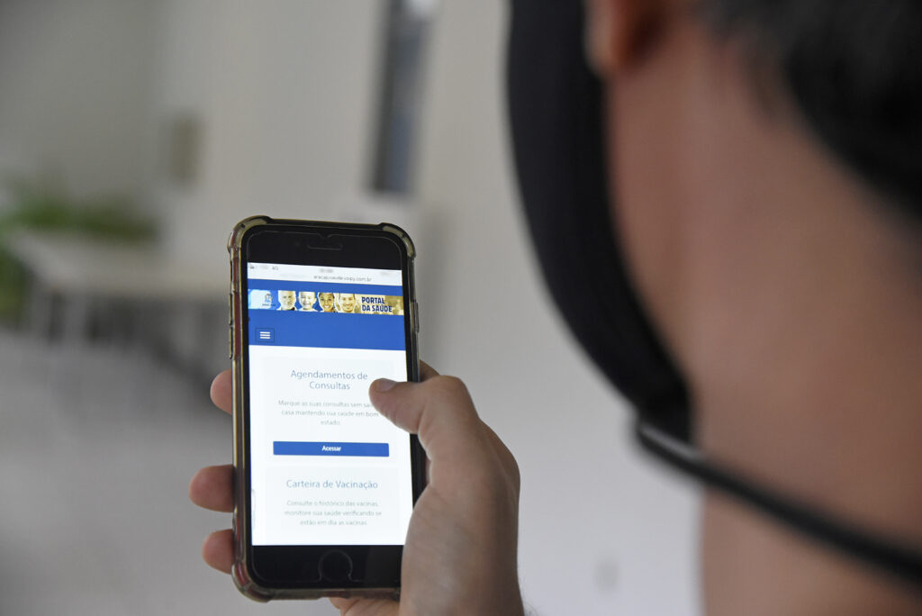 Visitas domiciliares para acamados podem ser agendadas pelo Portal e aplicativo da Saude em Aracaju