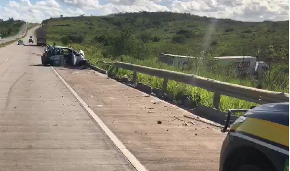Acidente de transito deixa tres pessoas feridas em rodovia em Maruim