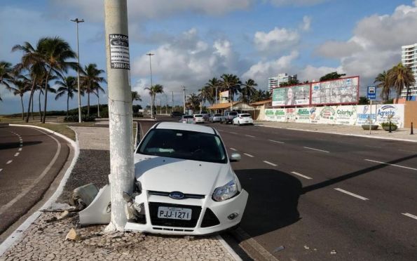 Acidentes de transito com postes aumentam 17 em Sergipe em 2020